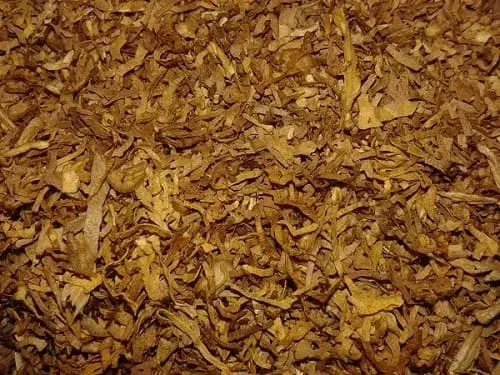 Hojas de tabaco deshidratadas